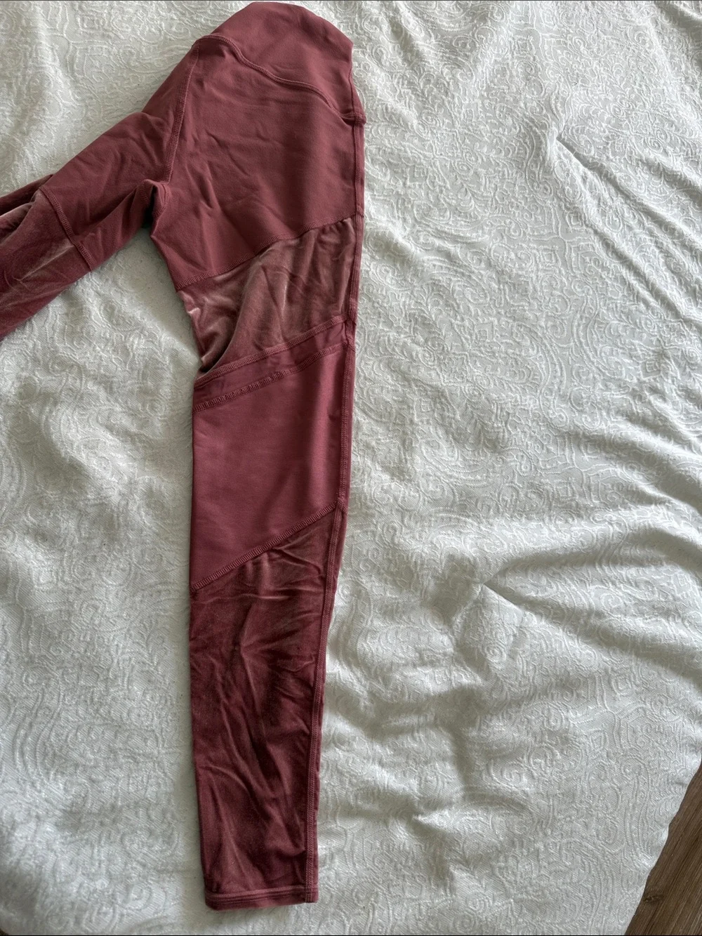 ALO Yoga High-Rise Leggings in Dusty Rose